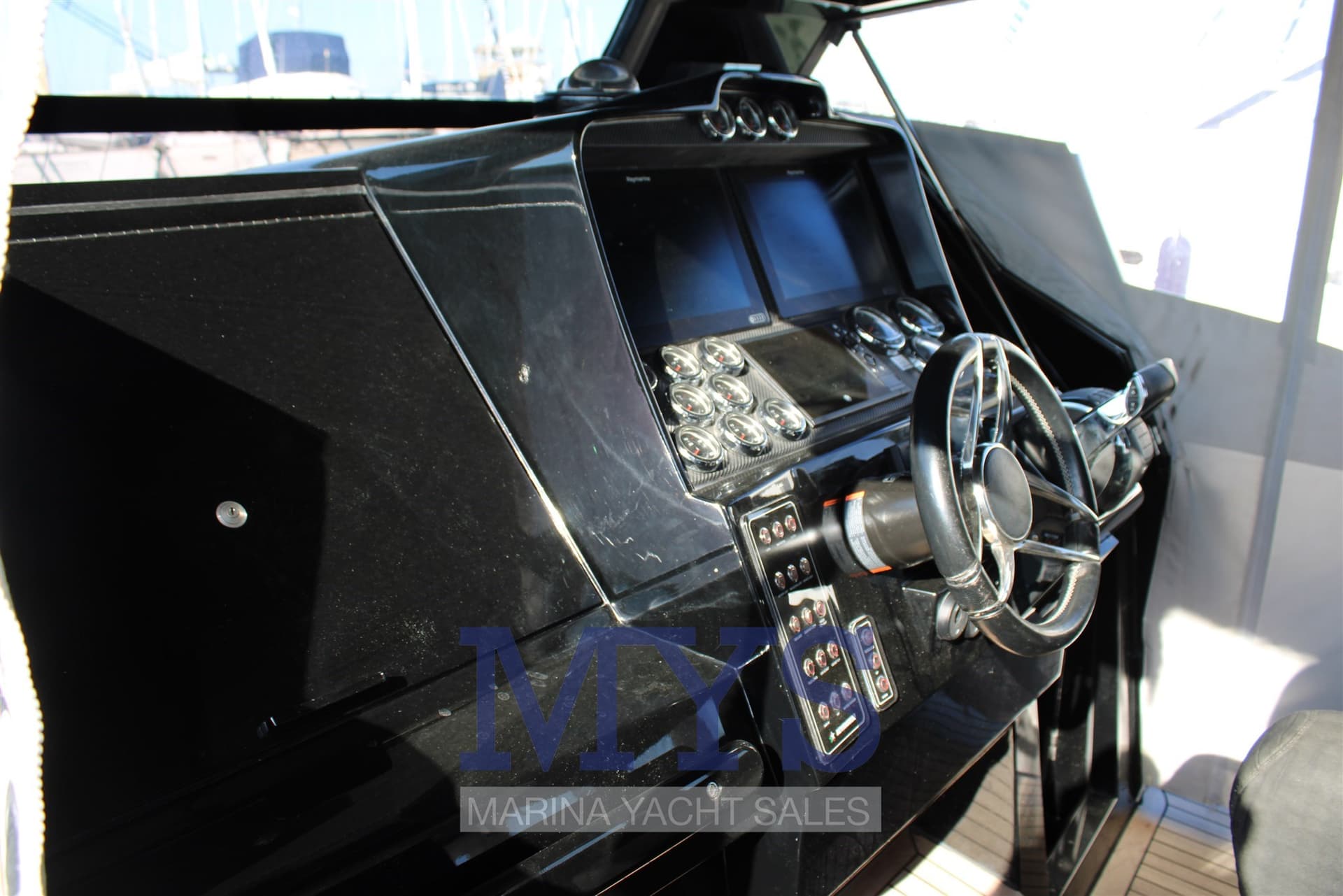 Novamarine BLACK SHIVER 160 EFB used - hero image 13
