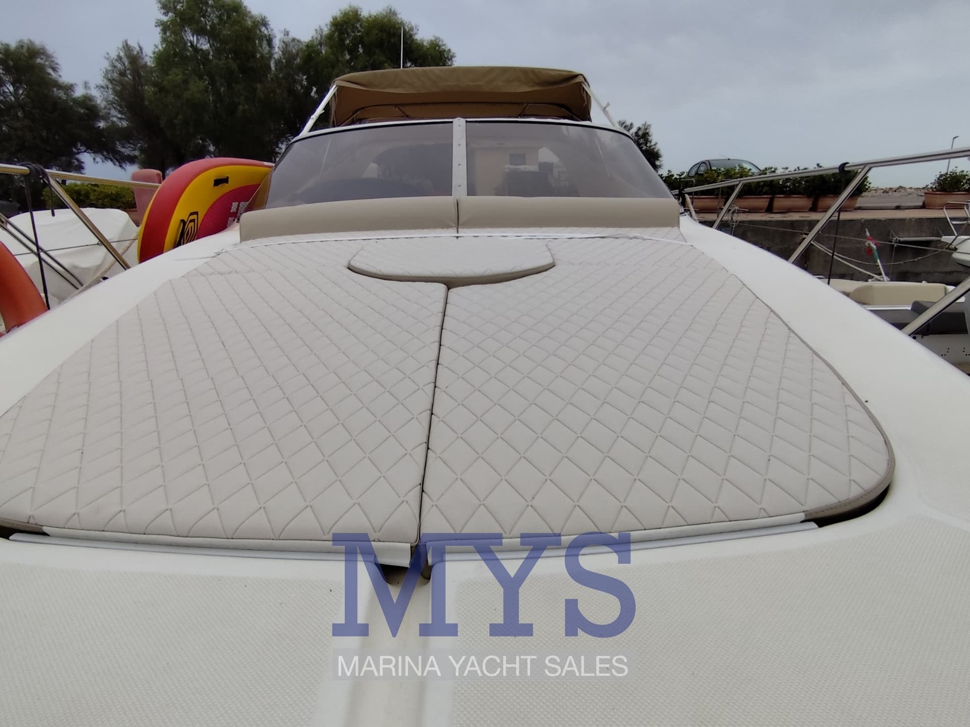 Gobbi 335 Sc - Deck View Gobbi 335 Sc - Deck View