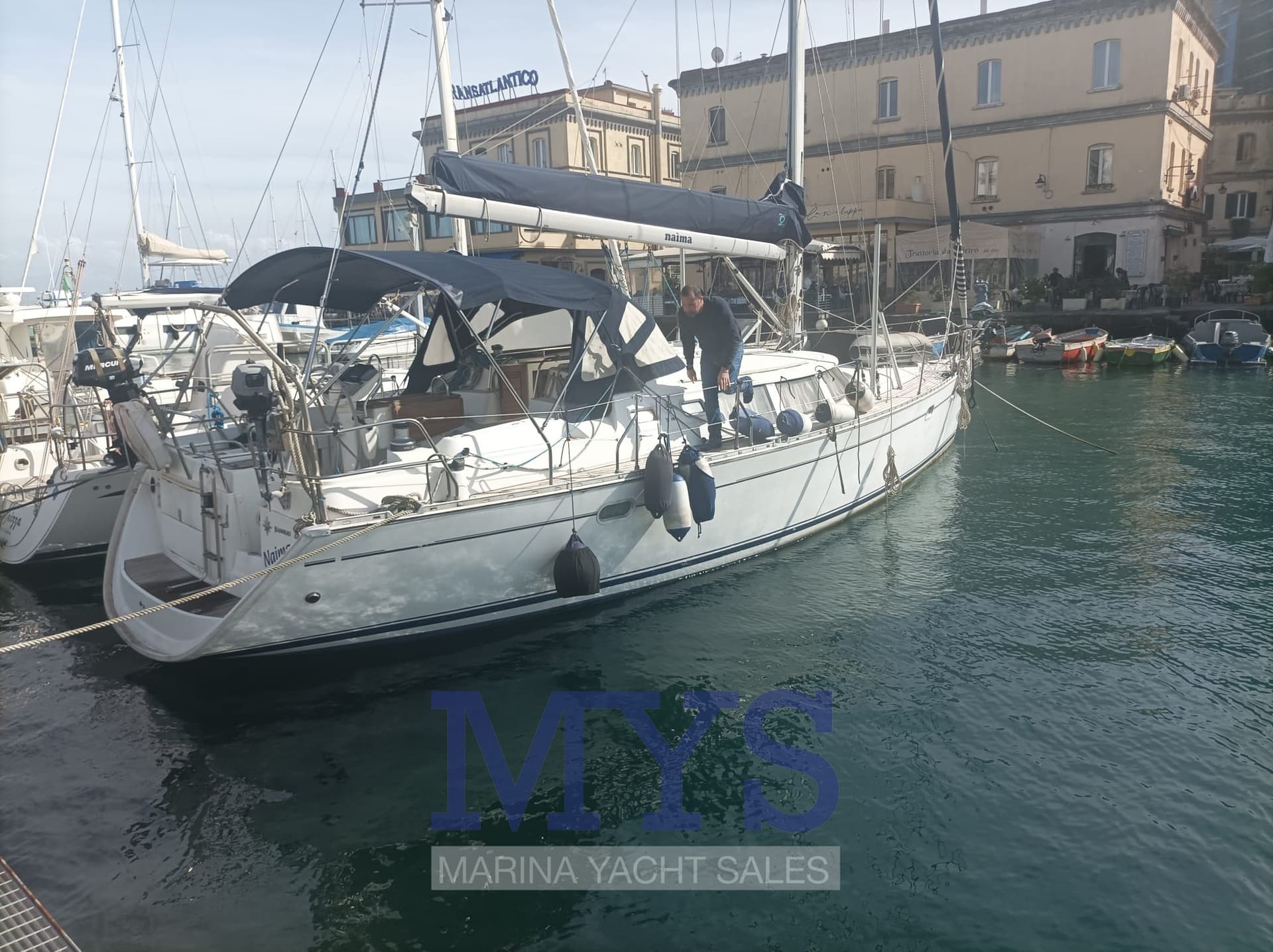 Jeanneau Sun Odyssey 43 Ds - Detail View 1 Jeanneau Sun Odyssey 43 Ds - Detail View 1