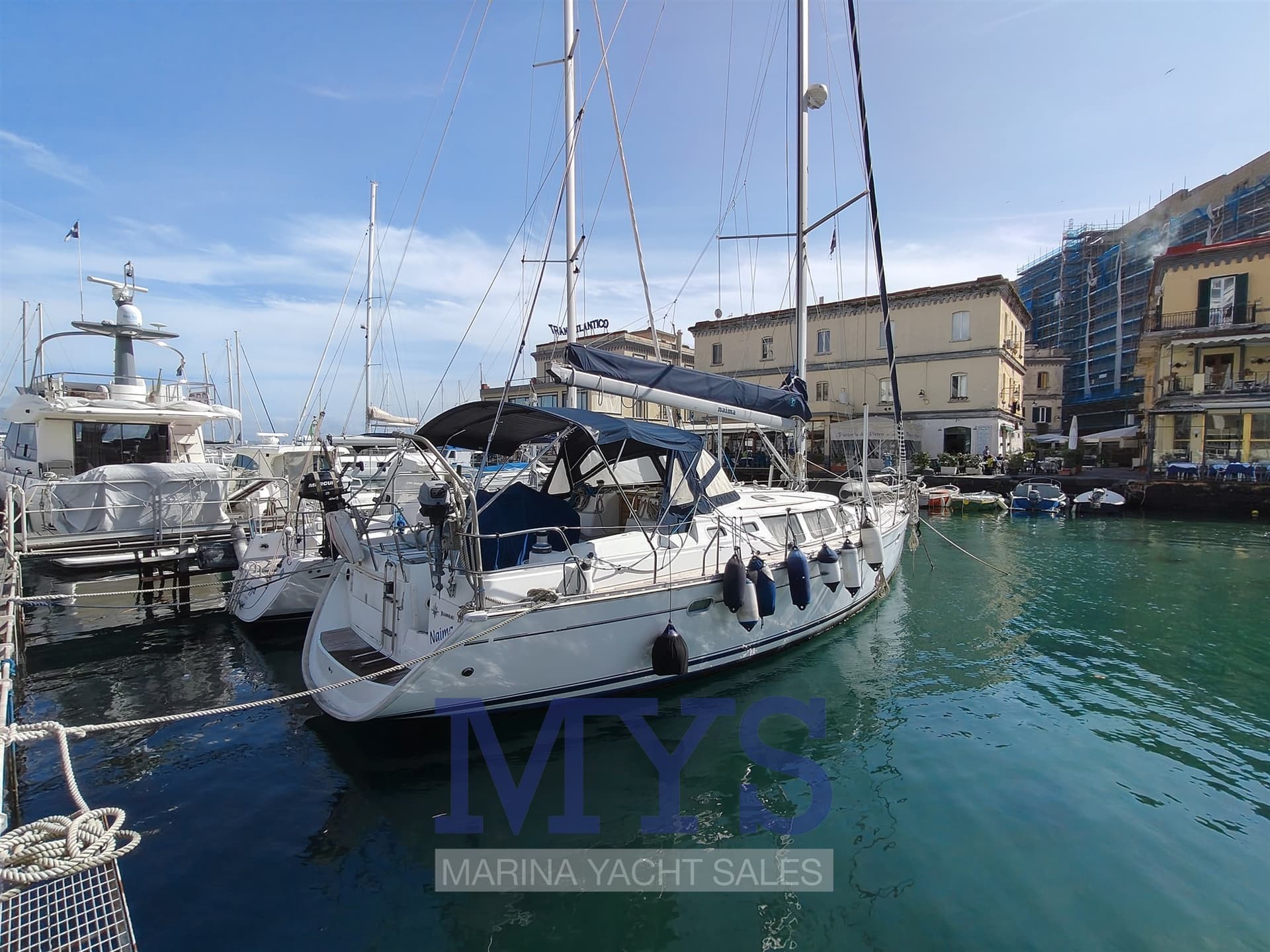 Jeanneau Sun Odyssey 43 Ds - Deck View Jeanneau Sun Odyssey 43 Ds - Deck View