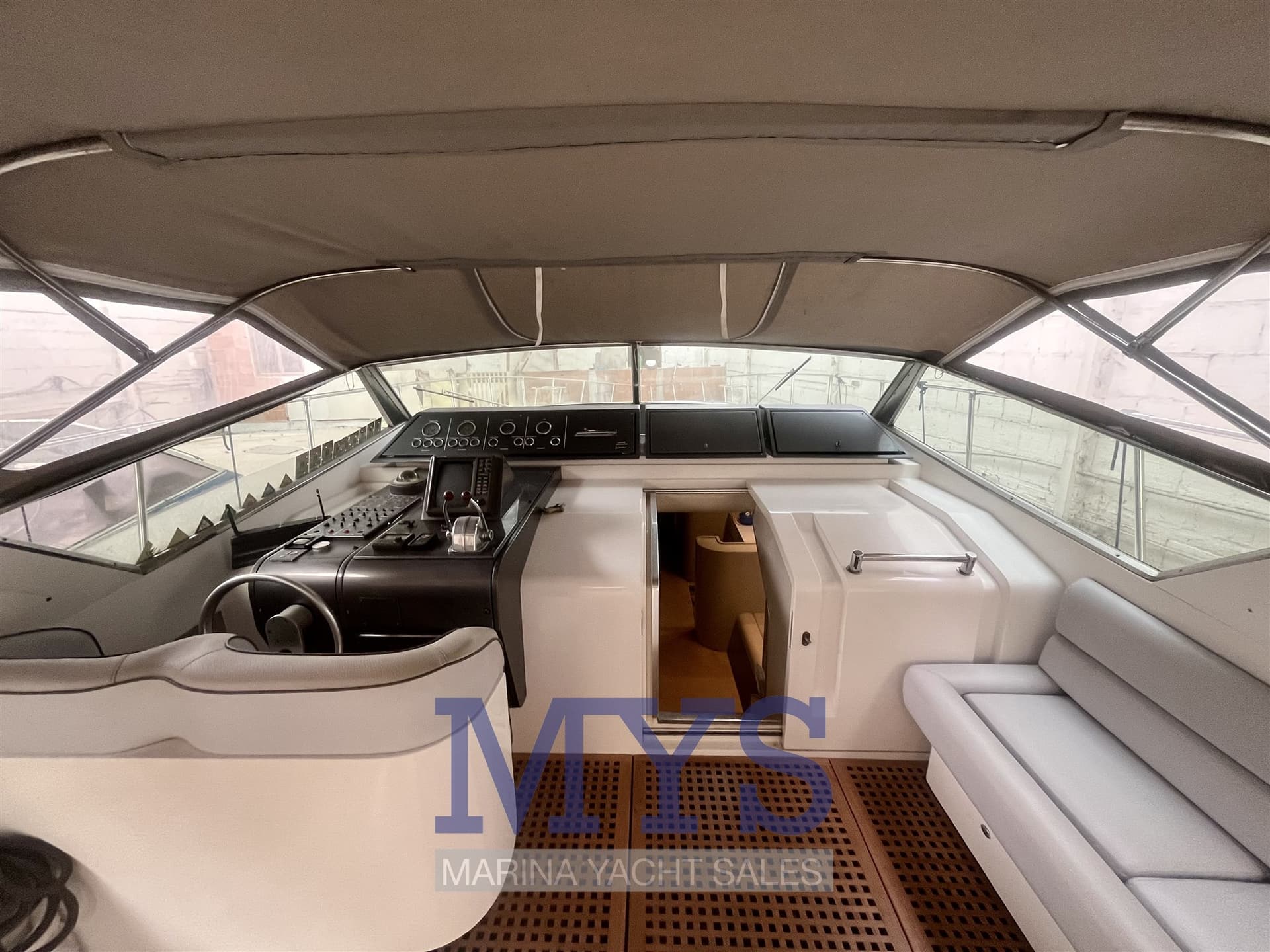 Tecnomarine T 50 - Detail View 1 Tecnomarine T 50 - Detail View 1