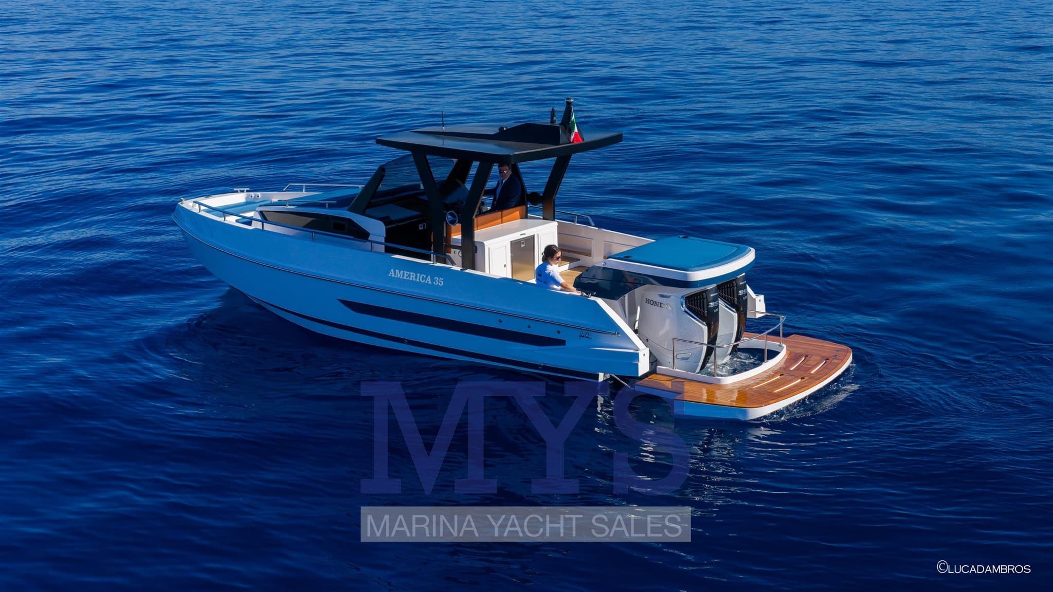 Echo America 35 - Deck View Echo America 35 - Deck View