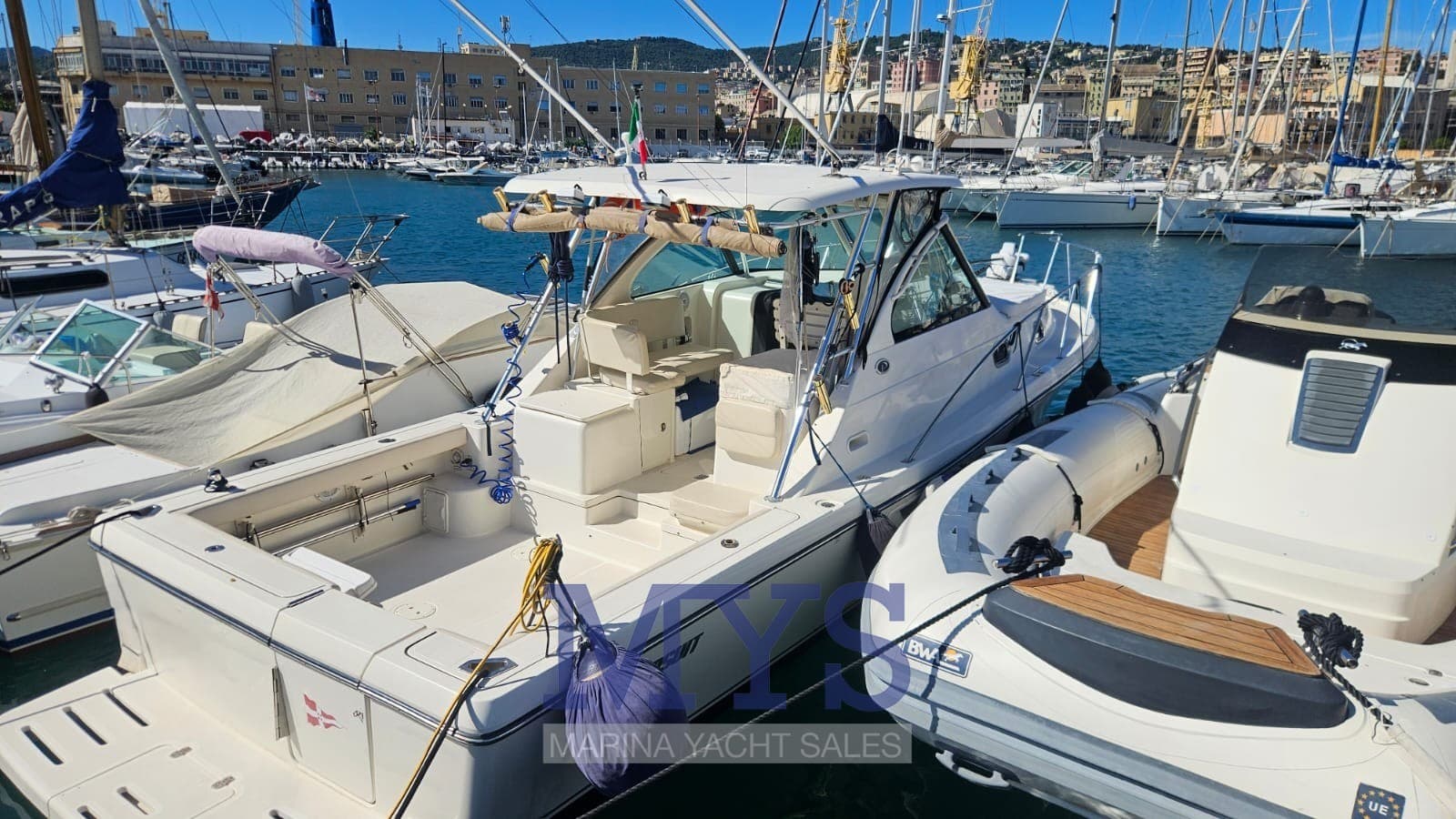 Pursuit Tiara 3100 Offshore usato - foto hero 2