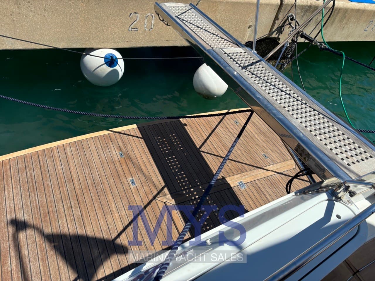 Ferretti Yachts Ferretti 39 Fly - Interior View Ferretti Yachts Ferretti 39 Fly - Interior View