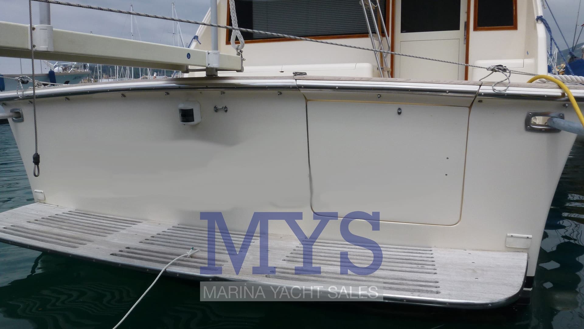 Ocean Yachts 42 Super Sport - Deck View Ocean Yachts 42 Super Sport - Deck View