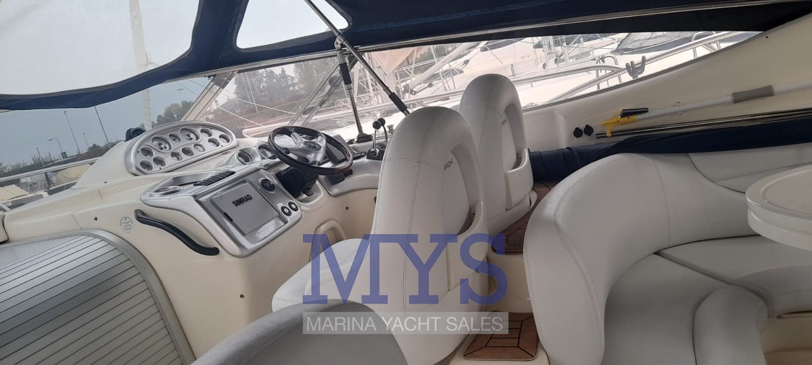 Cranchi 41 Endurance - Deck View Cranchi 41 Endurance - Deck View