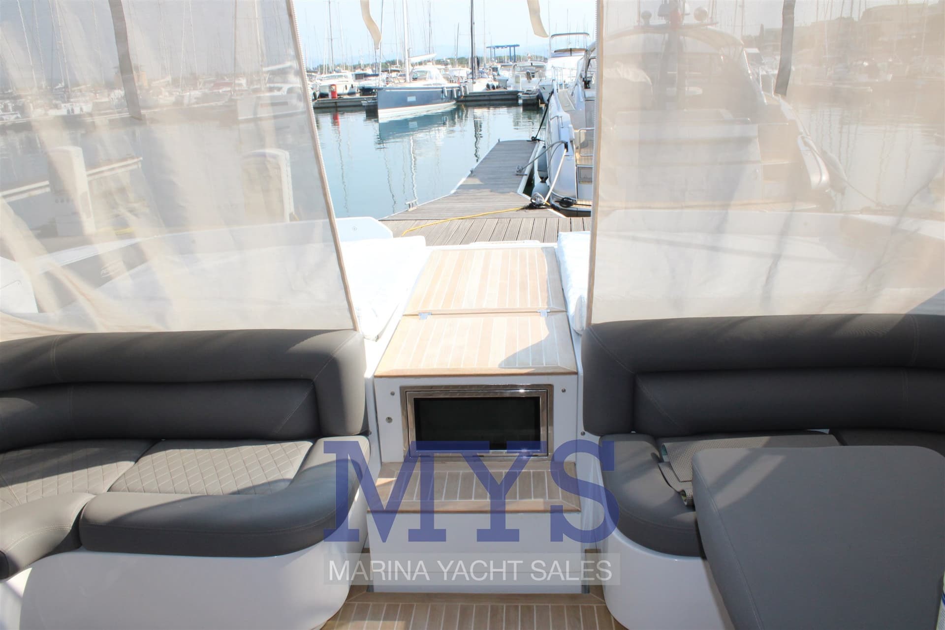 Pershing Pershing 54' used - hero image 6