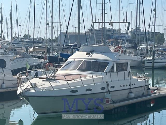 Piantoni Hurricane - Deck View Piantoni Hurricane - Deck View