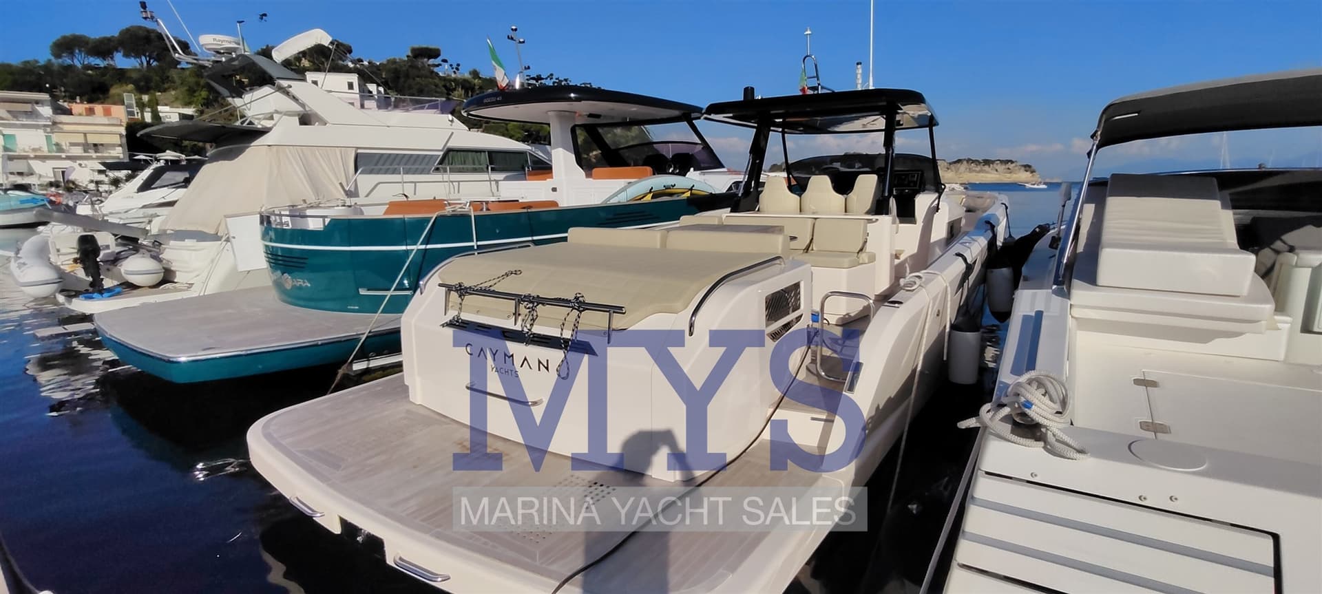 Cayman Cayman 40 W.A. - Interior View Cayman Cayman 40 W.A. - Interior View