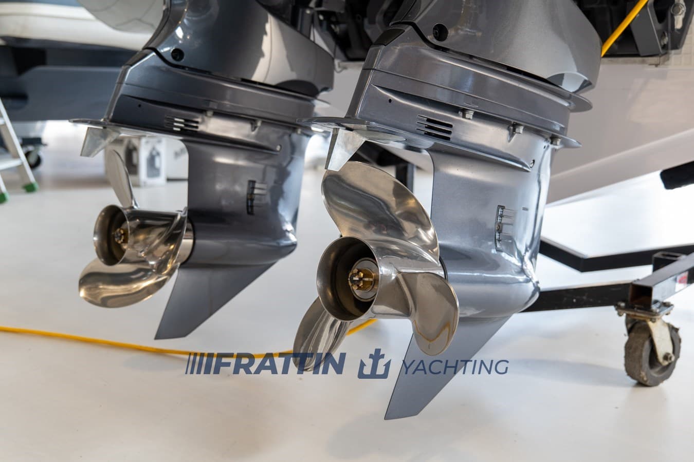 Ranieri International Cayman 28 Executive used - hero image 7