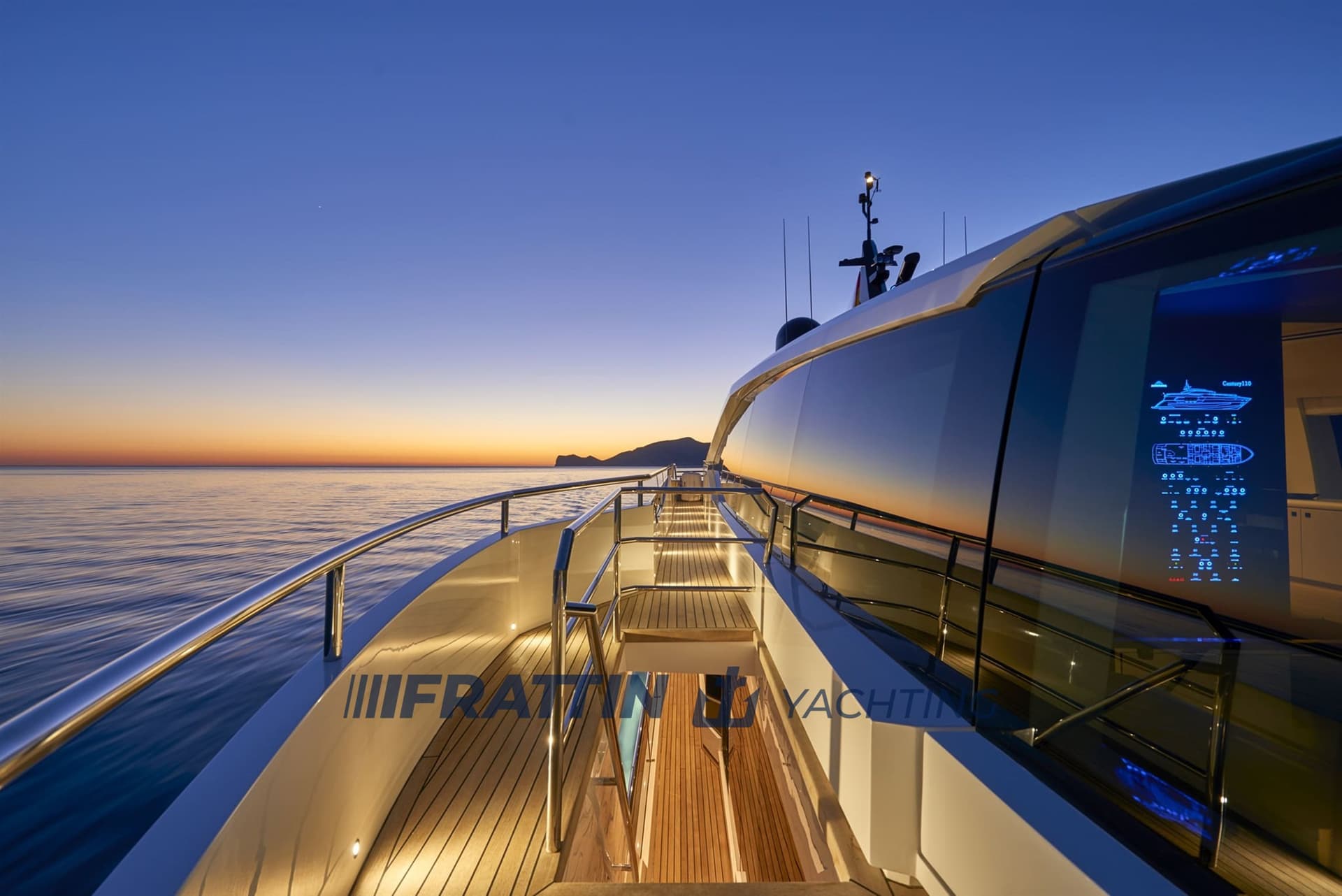 Astondoa 110 Century - Deck View Astondoa 110 Century - Deck View