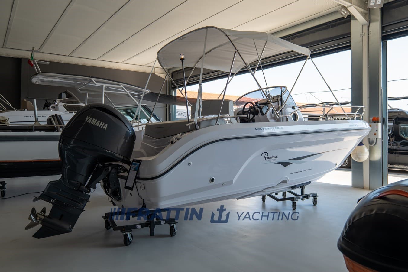 Ranieri International Voyager 21 S - Detail View 1 Ranieri International Voyager 21 S - Detail View 1