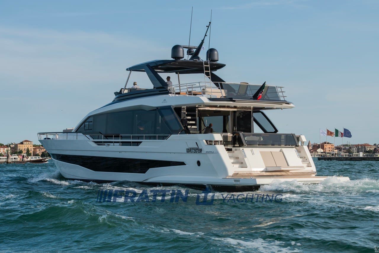 Astondoa As8 - Interior View Astondoa As8 - Interior View