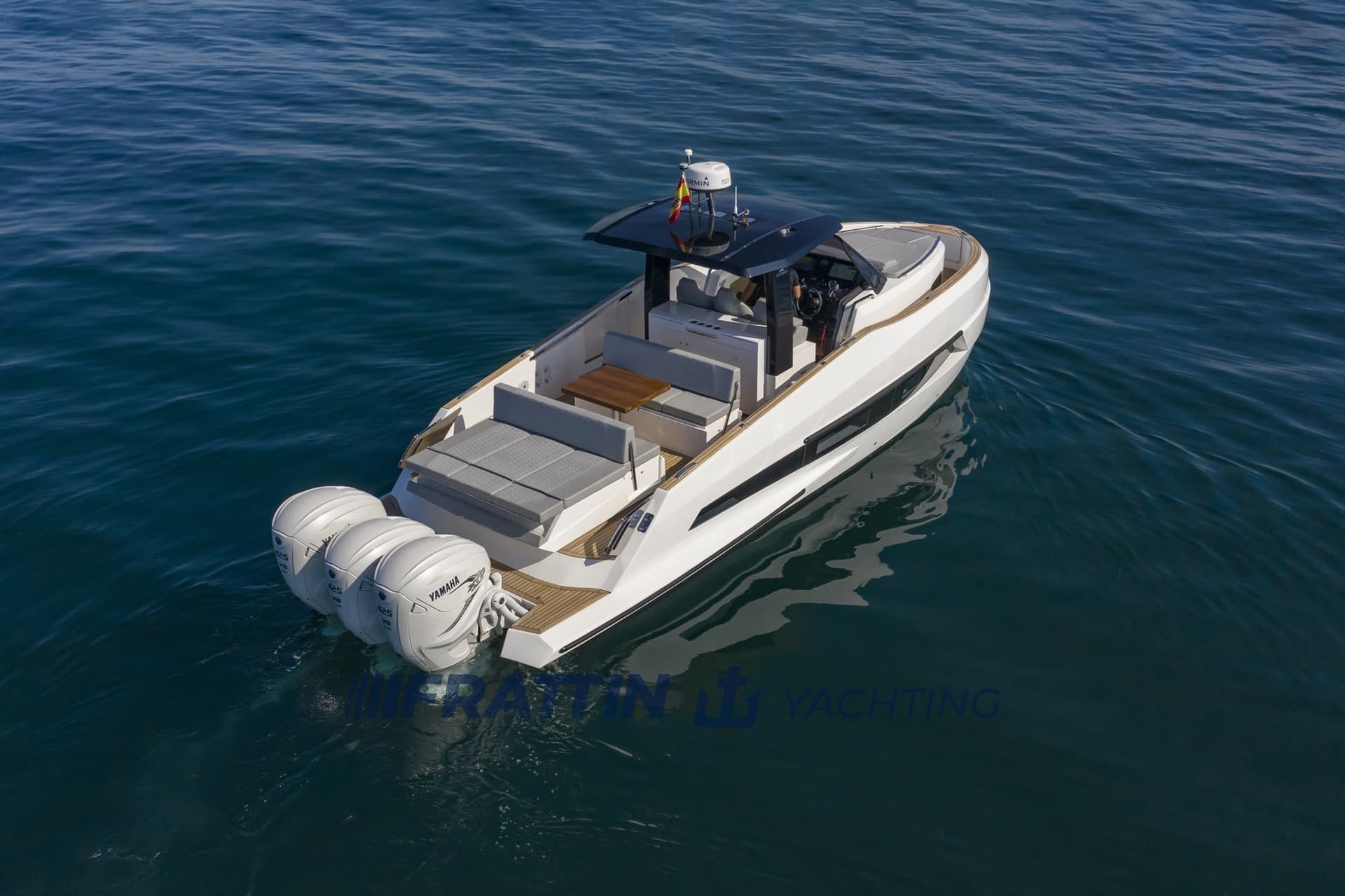 Astondoa 377 Coupé Fuoribordo - Detail View 1 Astondoa 377 Coupé Fuoribordo - Detail View 1