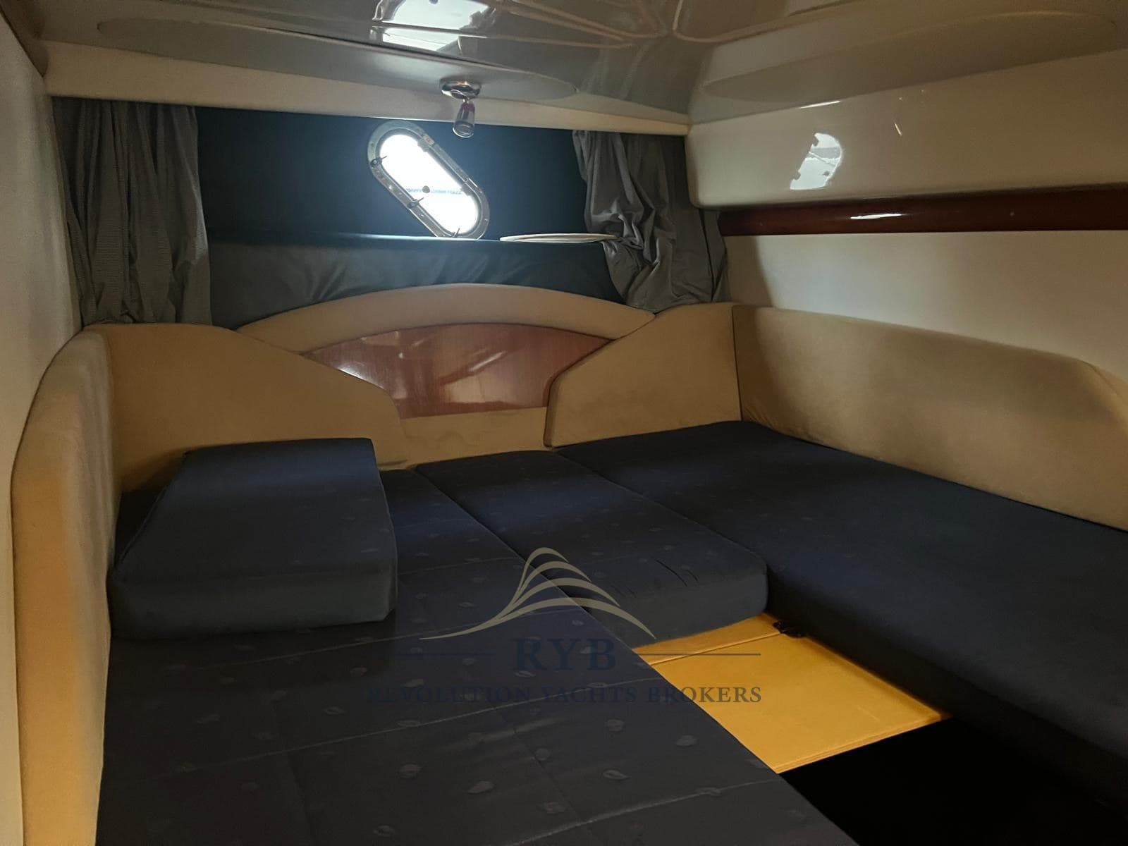 Cranchi ENDURANCE 41 used - hero image 13
