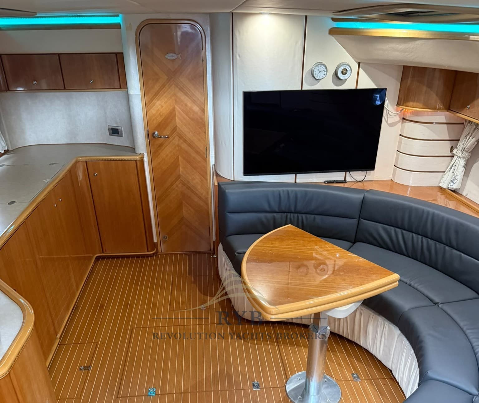 Princess Yachts V 55 usato - foto hero 8