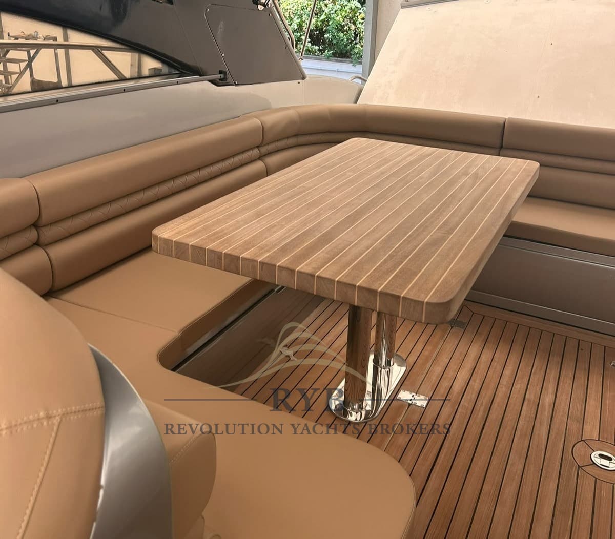 Princess Yachts V 55 usato - foto hero 5