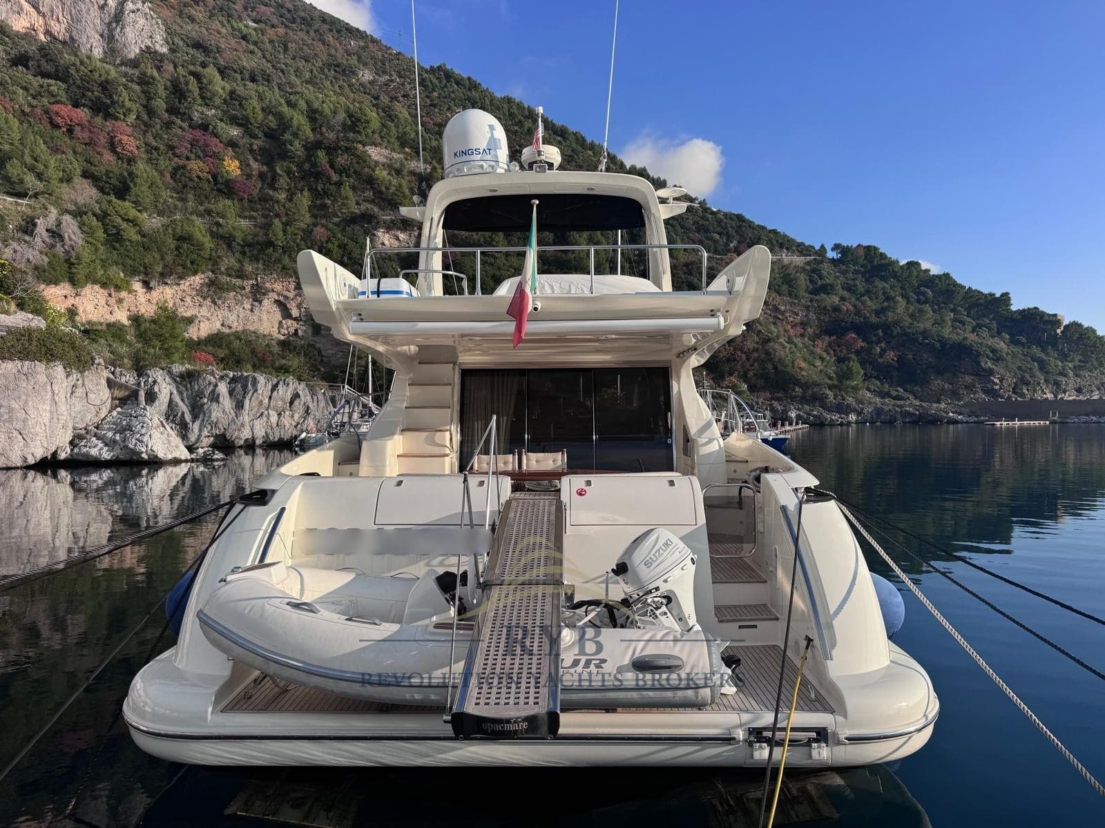 Azimut 62 used - hero image 2