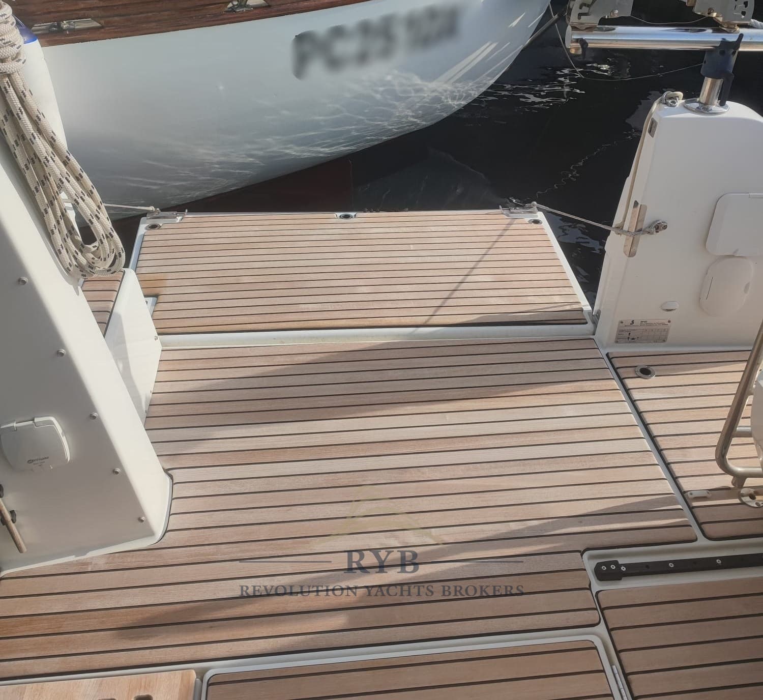 Beneteau Antares 11 used - detail 3