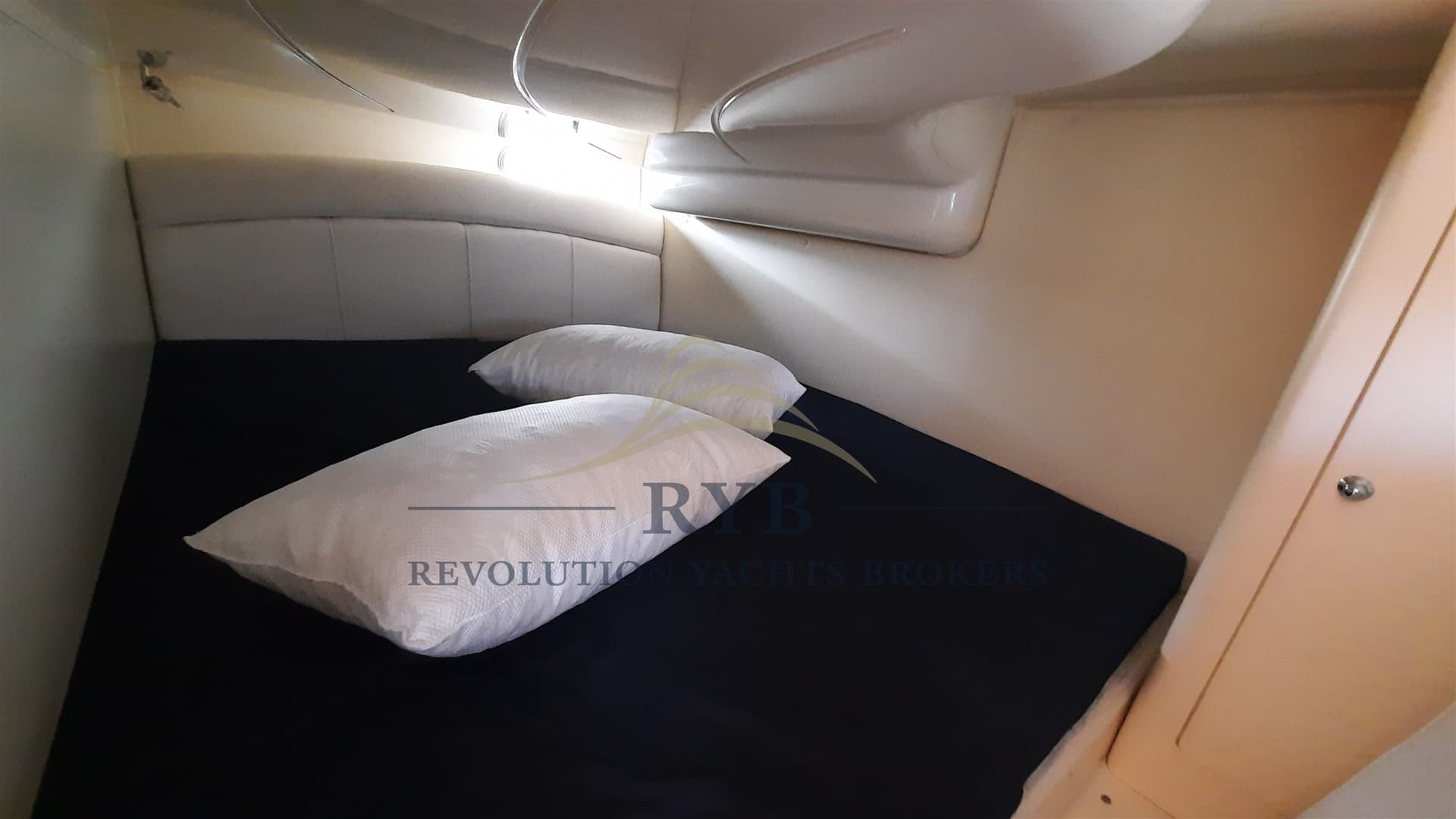 Sessa Marine Oyster 30 used - detail 4