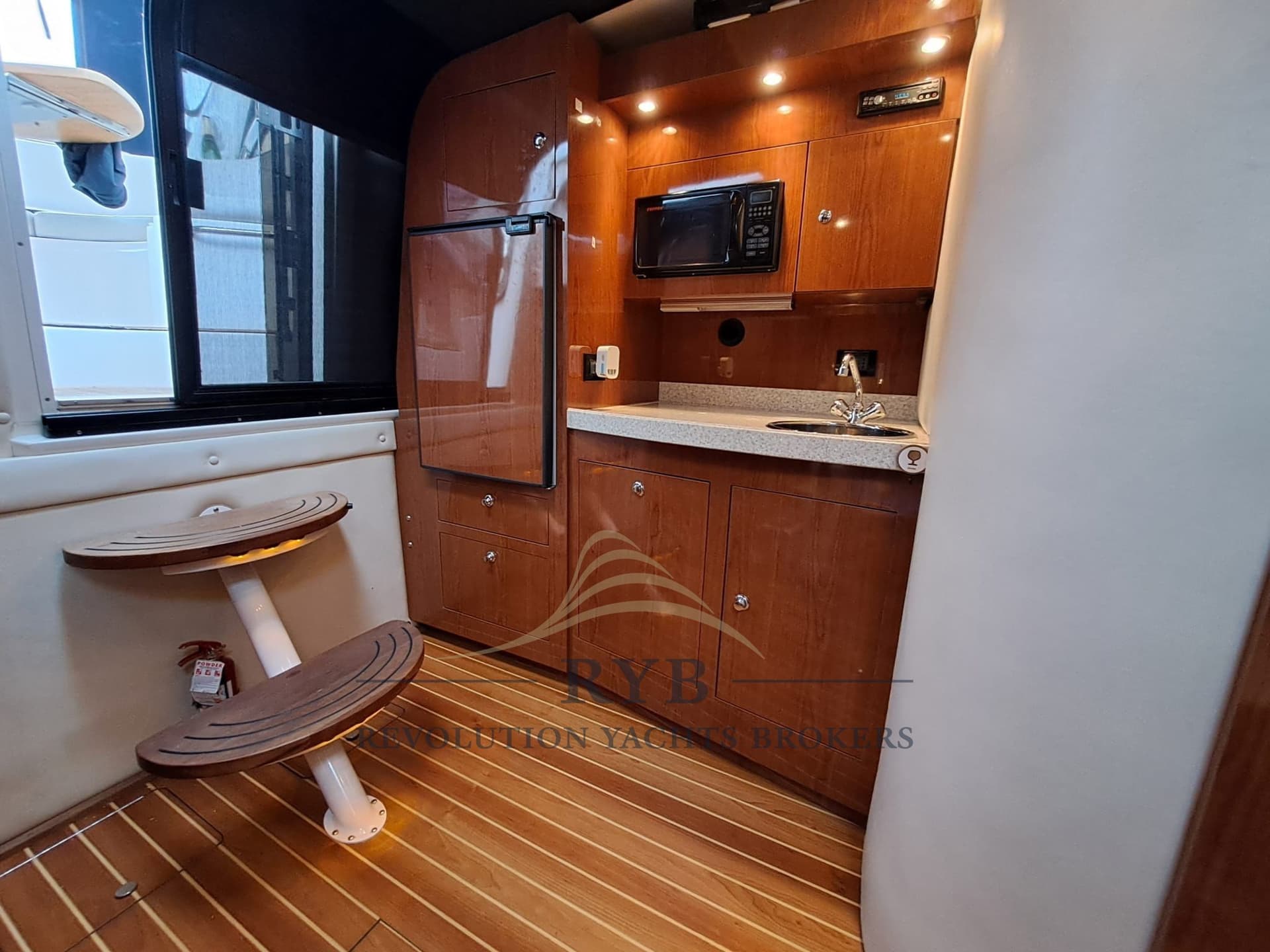 Regal Marine 3760 gebraucht - Hauptbild 9