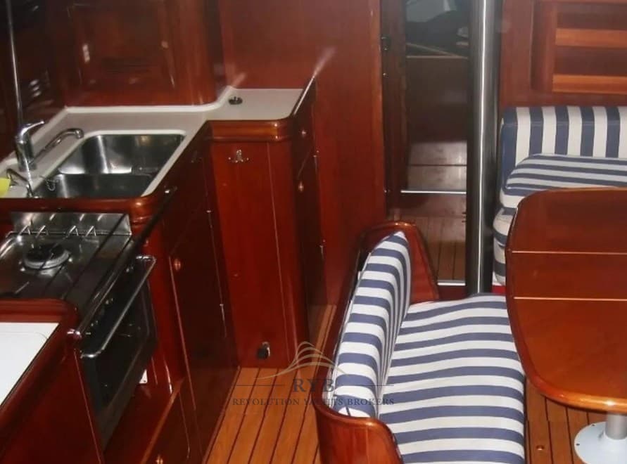 Beneteau OCEANIS 411 Clipper used - hero image 5