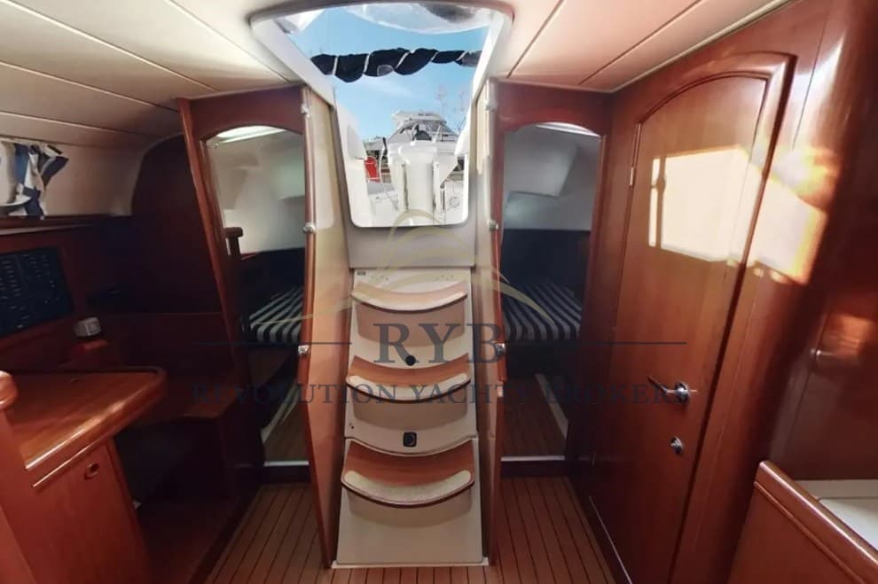 Beneteau OCEANIS 411 Clipper used - hero image 3