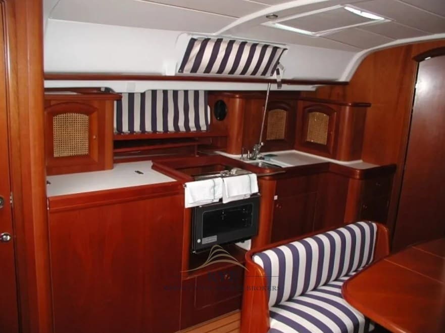 Beneteau OCEANIS 411 Clipper used - hero image 4