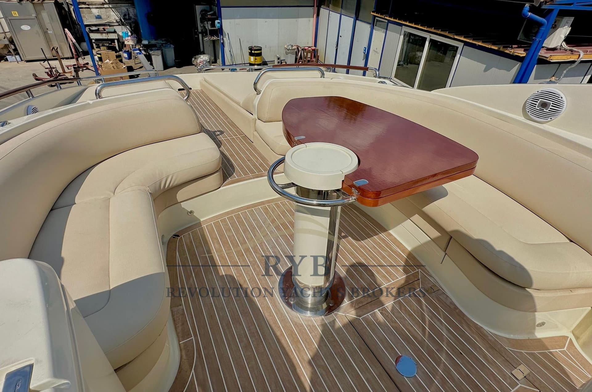 Riva 44 RIVARAMA usato - foto hero 7
