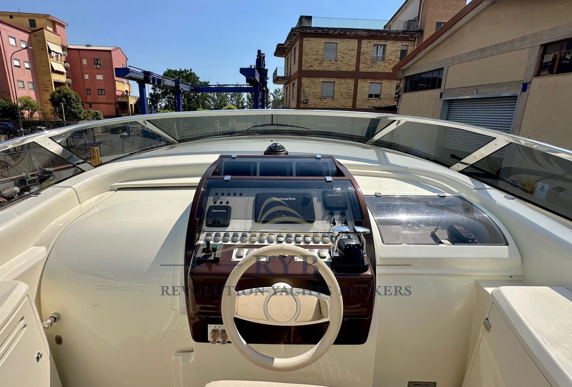 Riva 44 RIVARAMA usato - foto hero 4