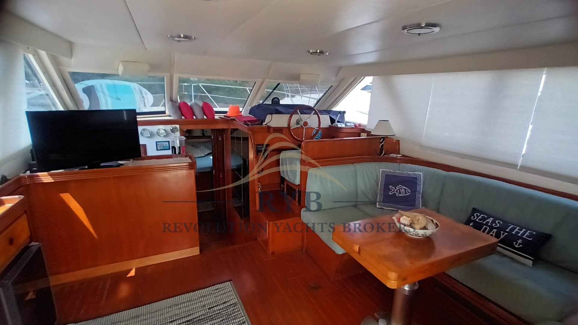 Uniesse Marine 42 Fly usato - foto hero 4