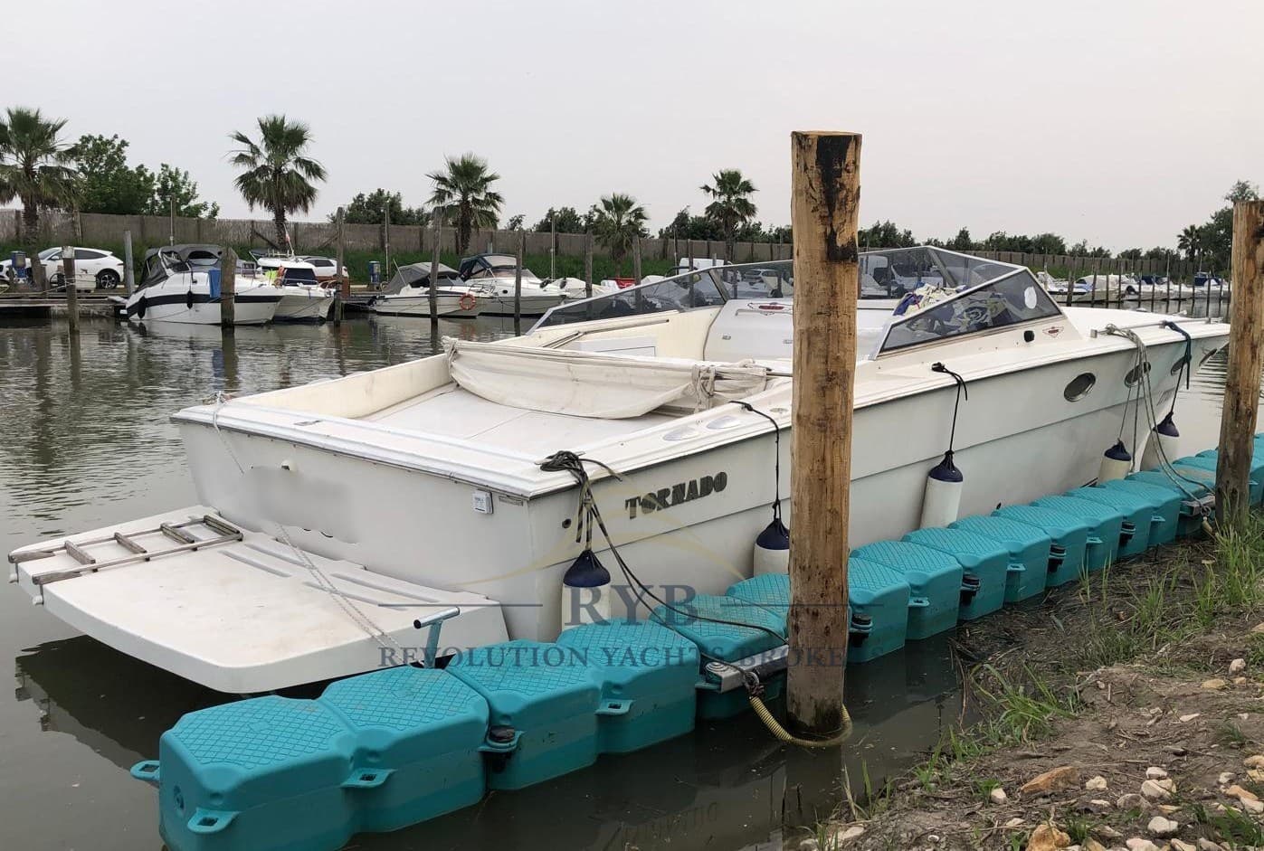 Tornado Tornado 38' Classic gebraucht - Hauptbild 2