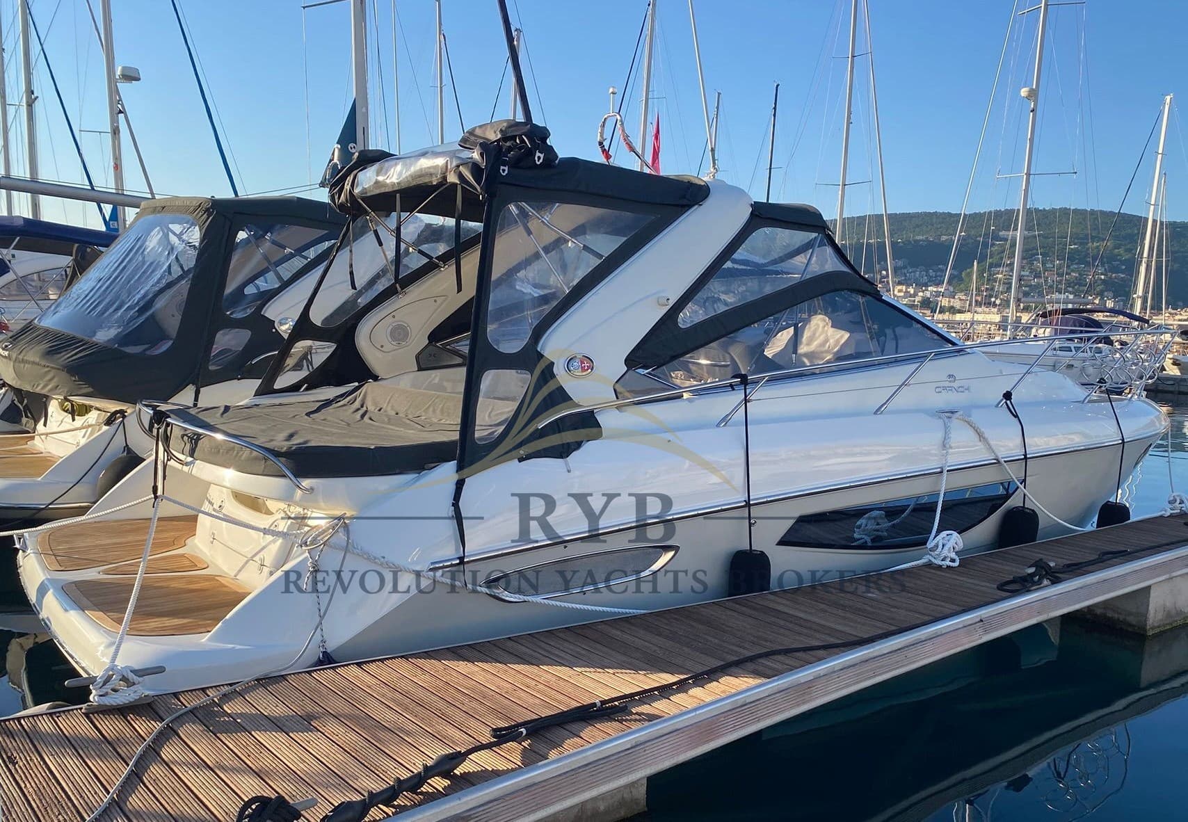 Cranchi Endurance 33 gebraucht - Hauptansicht