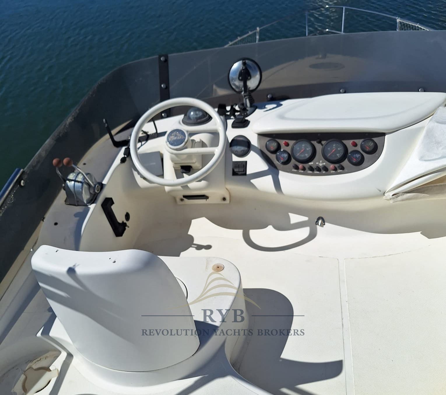 Azimut 39 usato - foto hero 4