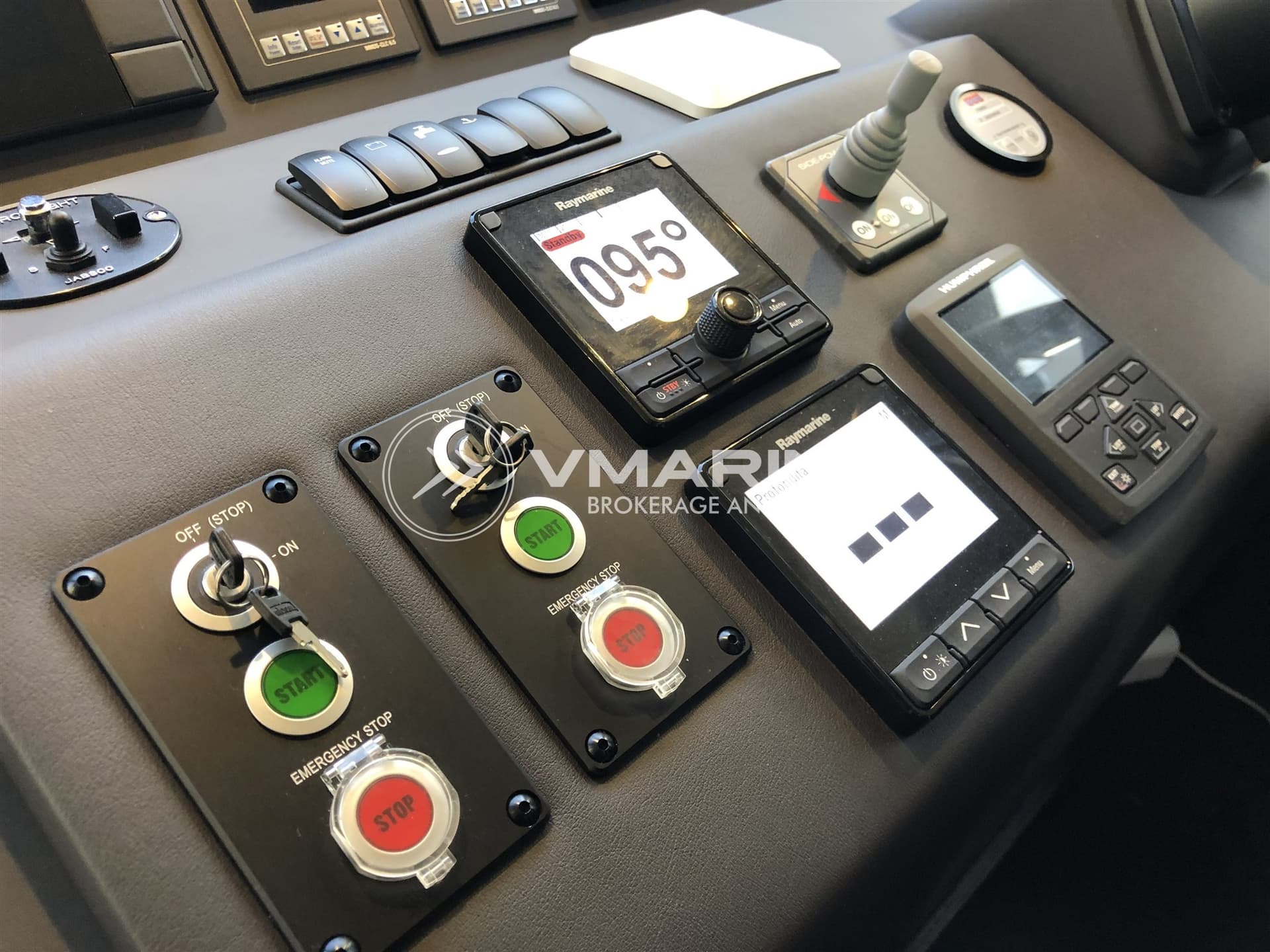 Azimut 72 Flybridge usato - foto hero 12