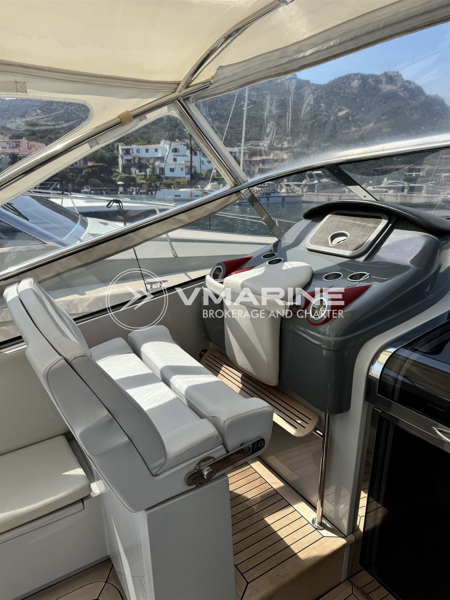 Teorema Yacht 42 RossoCorsa d'occasion - image hero 10