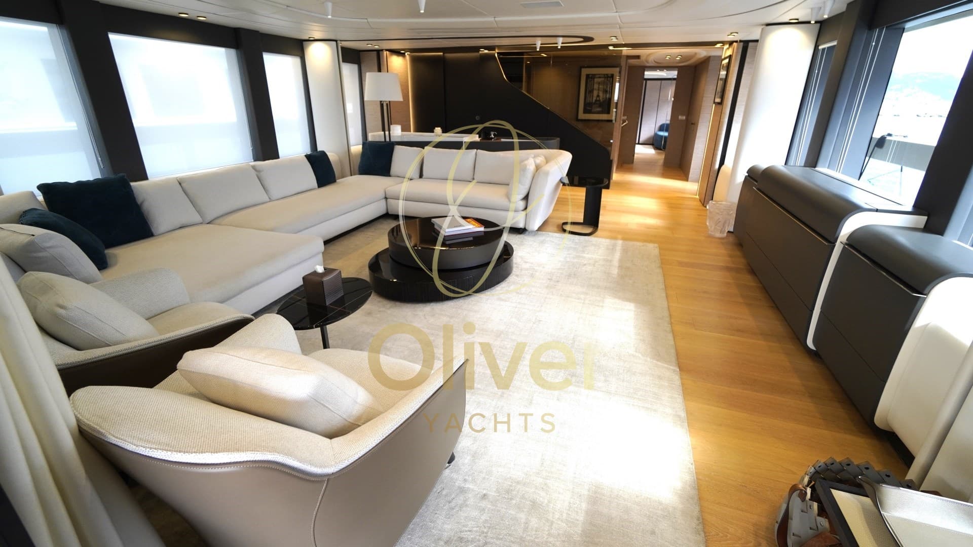 ISA Yachts EXTRA 93 usato - foto hero 8