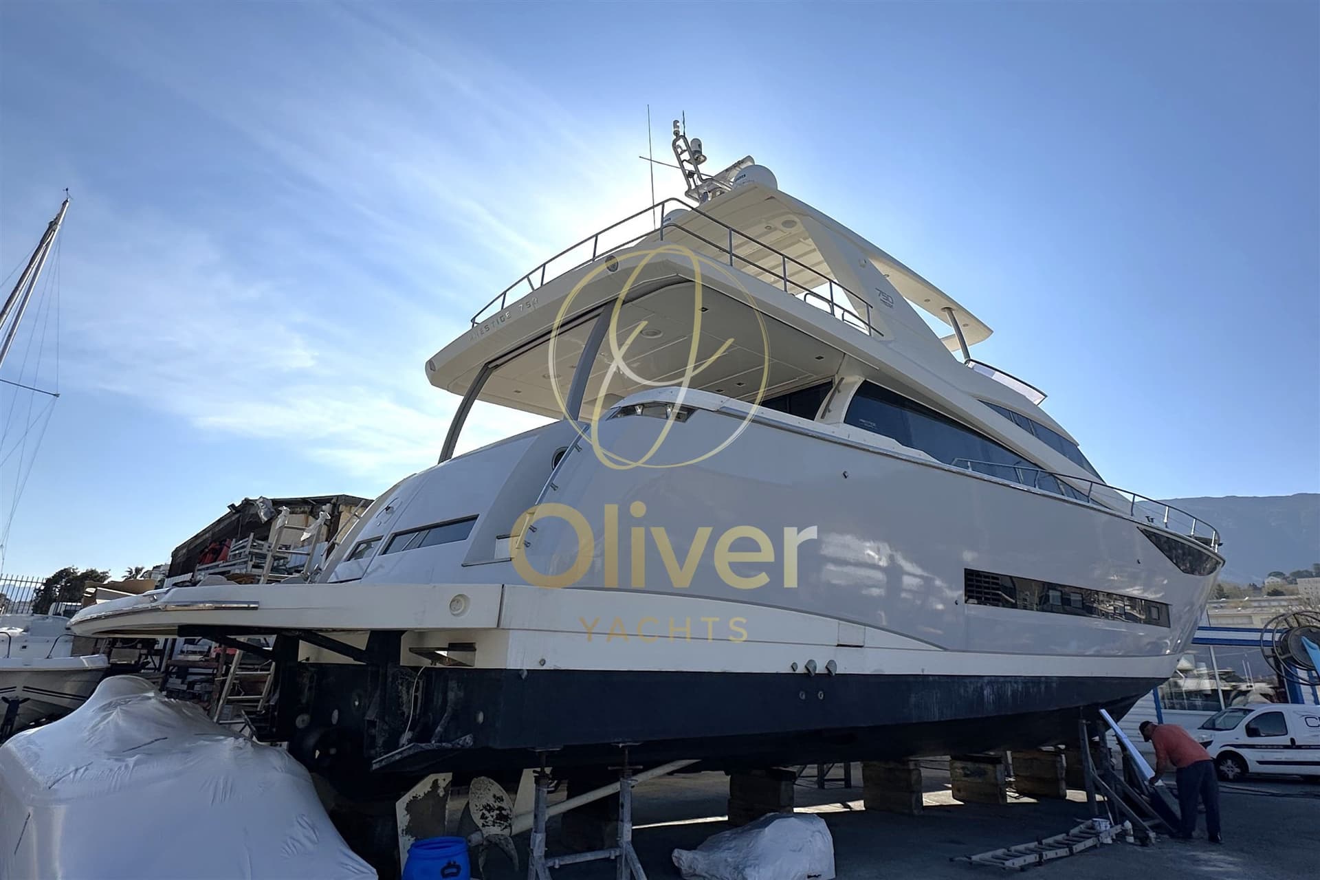 Prestige 750 Fly - Interior View Prestige 750 Fly - Interior View