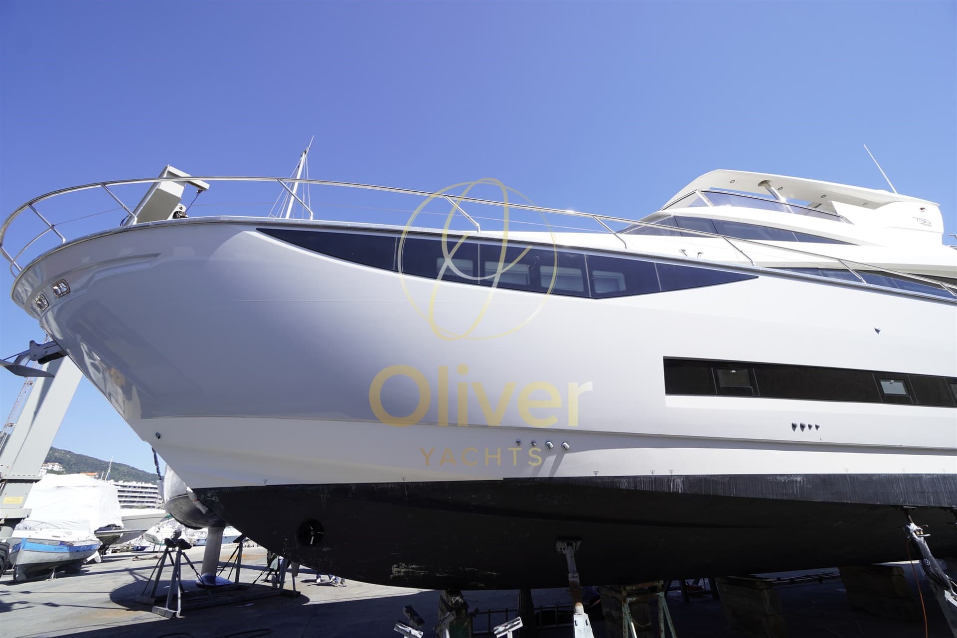 Prestige 750 Fly - Detail View 1 Prestige 750 Fly - Detail View 1