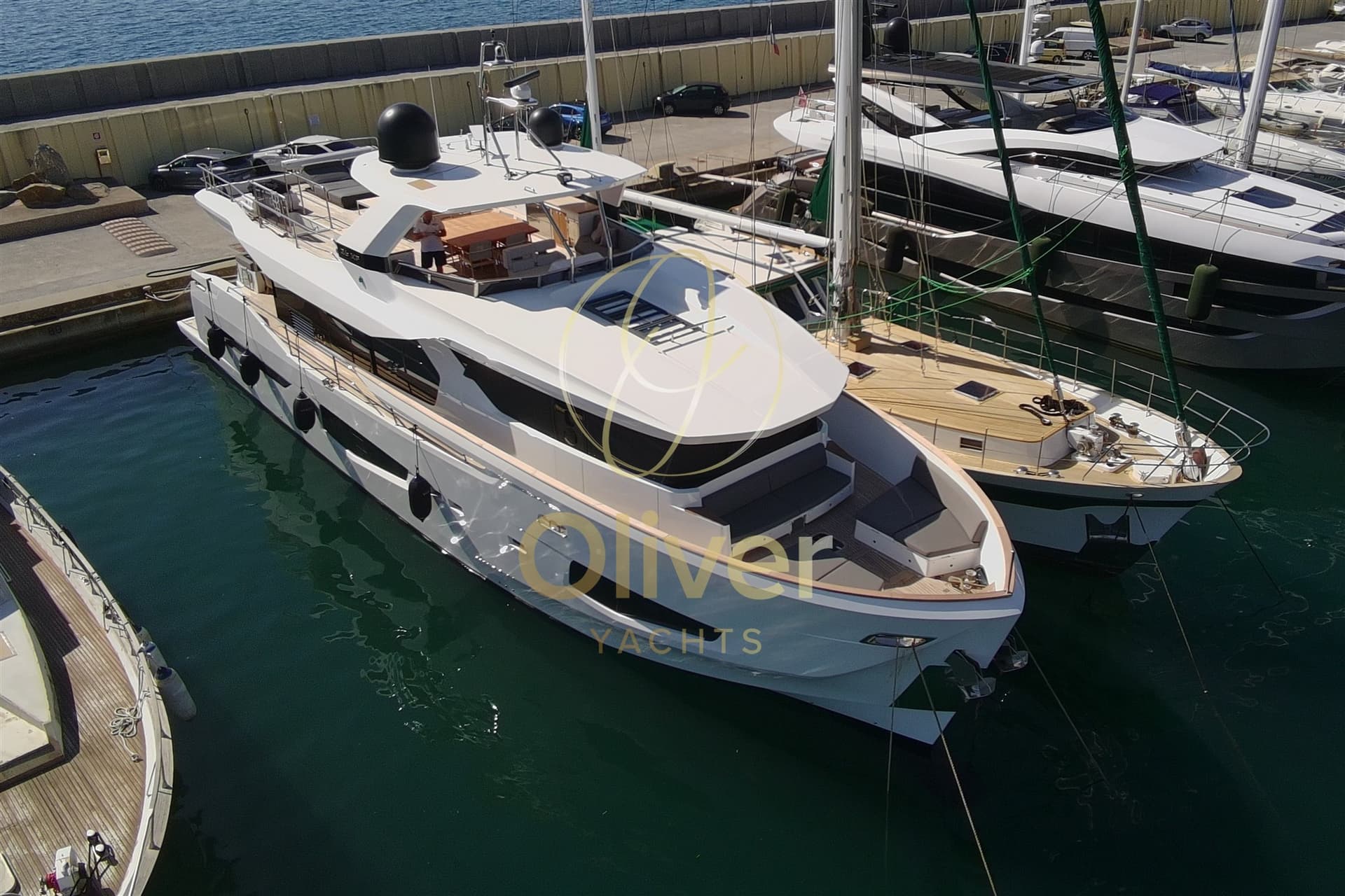 Numarine X 26 - Deck View Numarine X 26 - Deck View