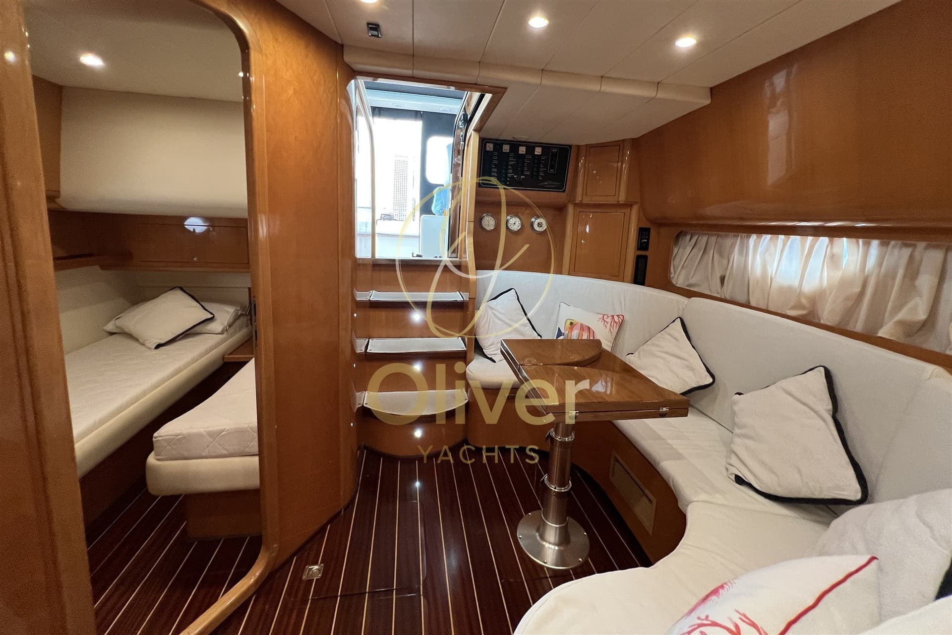 Uniesse Marine Uniesse 42' Open - Detail View 1 Uniesse Marine Uniesse 42' Open - Detail View 1