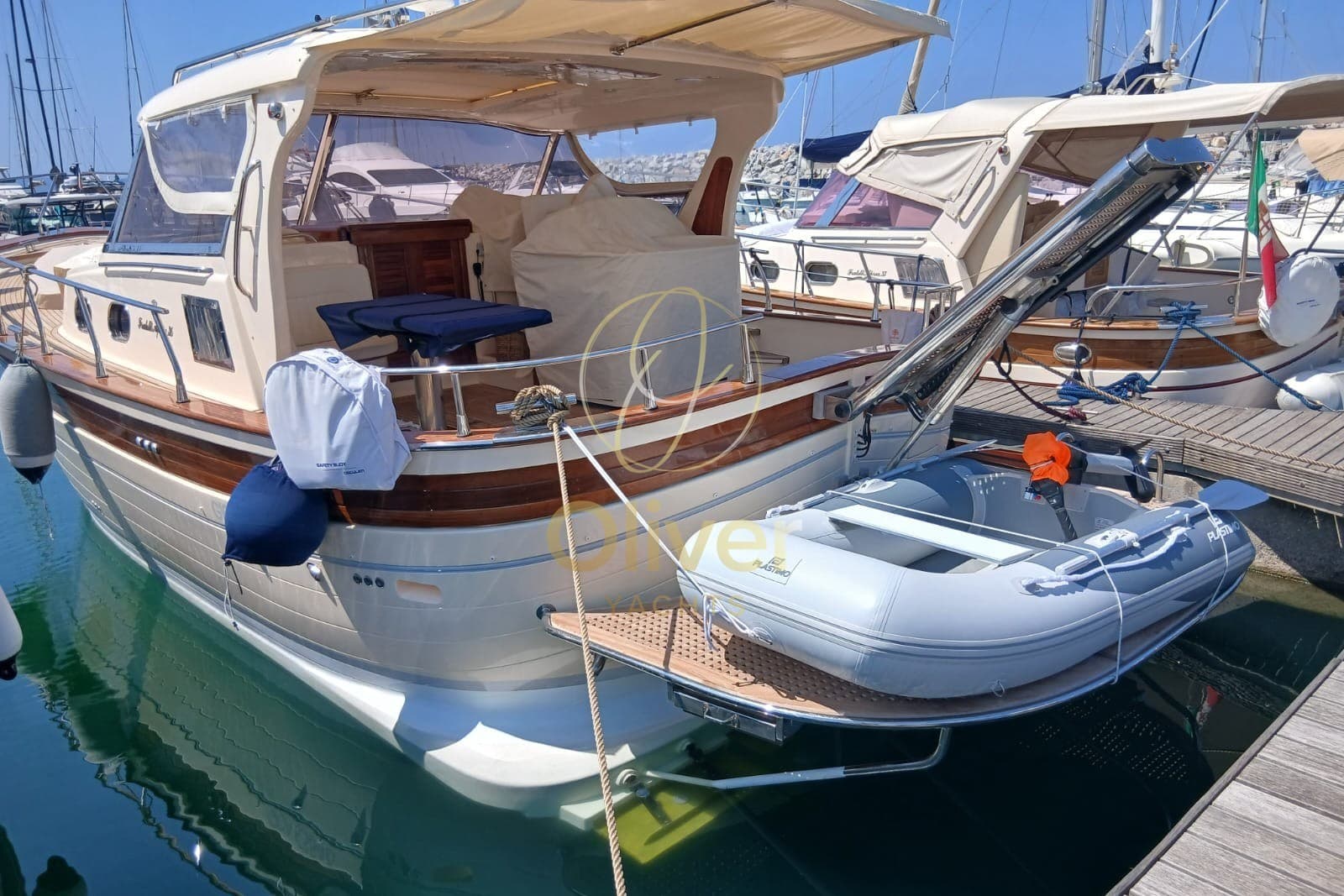 Fratelli Aprea Sorrento 36 Hard Top - Interior View Fratelli Aprea Sorrento 36 Hard Top - Interior View