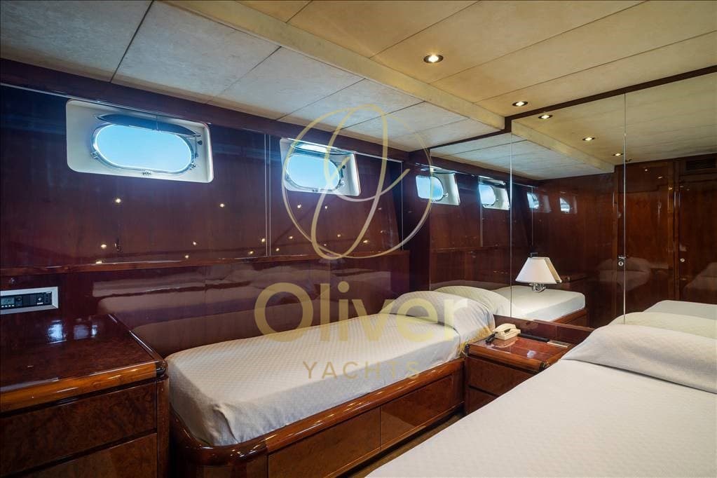 Falcon Yachts Falcon 92 d'occasion - image hero 16