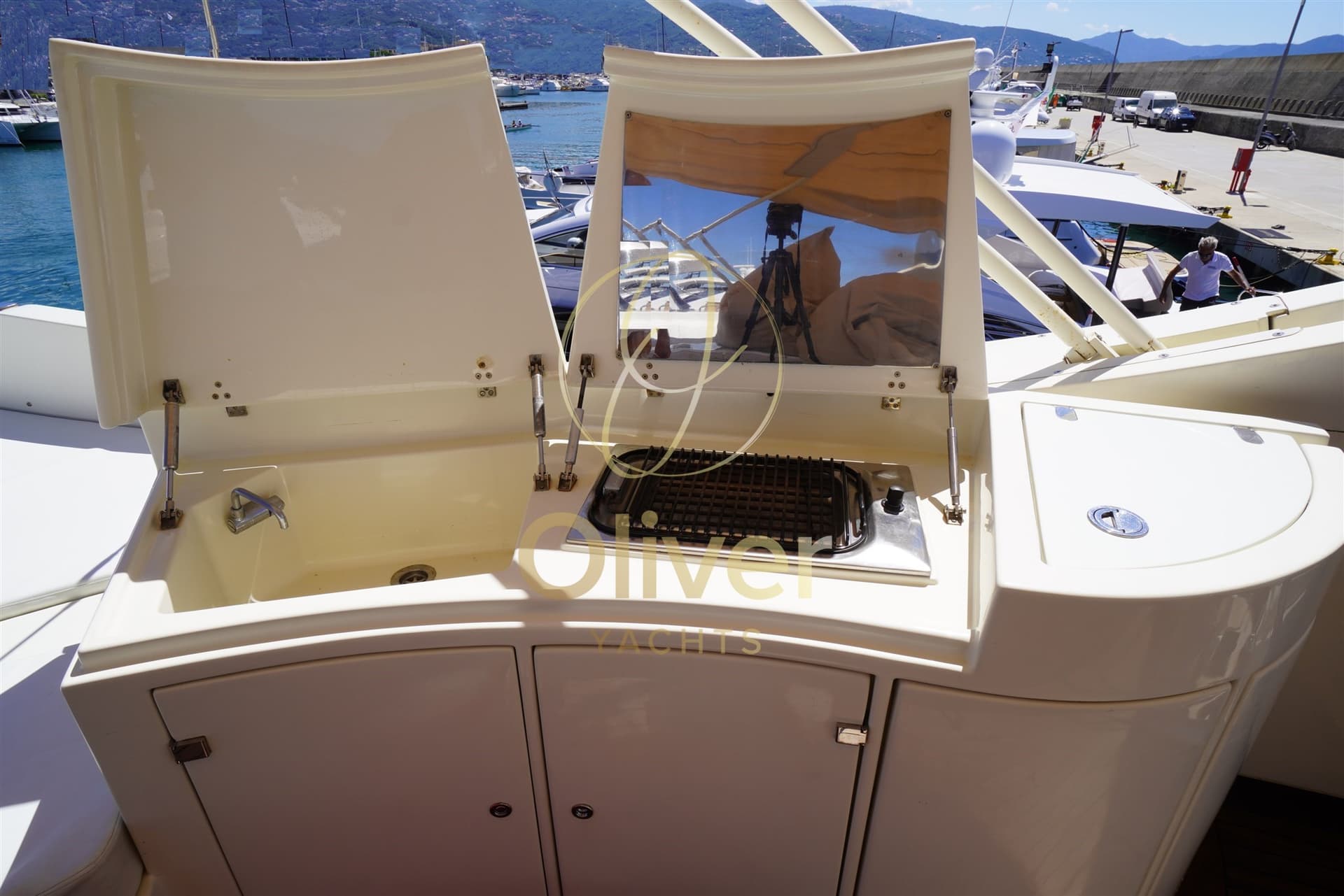 Riva 85 Opera used - hero image 10