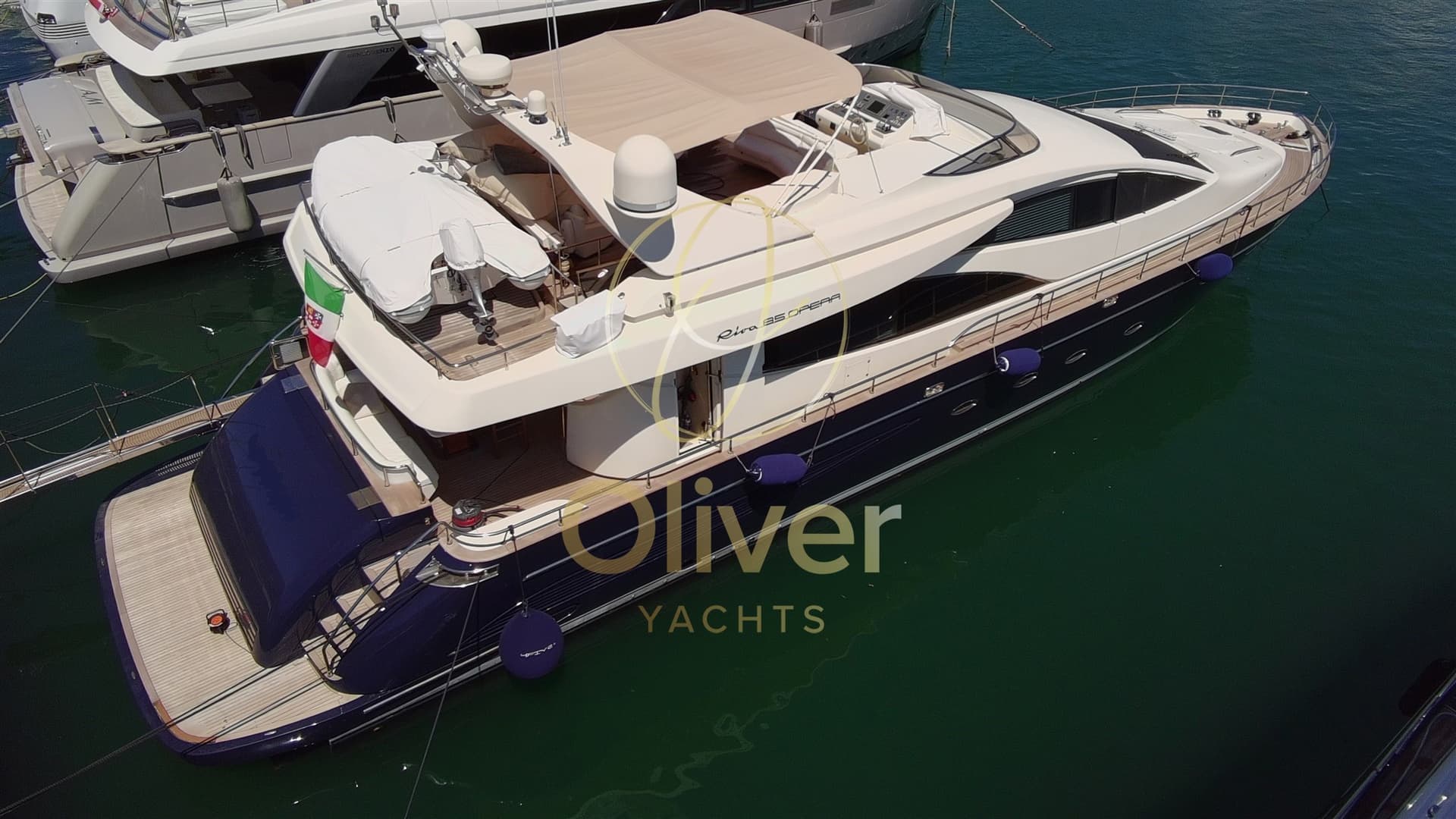 Riva 85 Opera - Detail View 1 Riva 85 Opera - Detail View 1