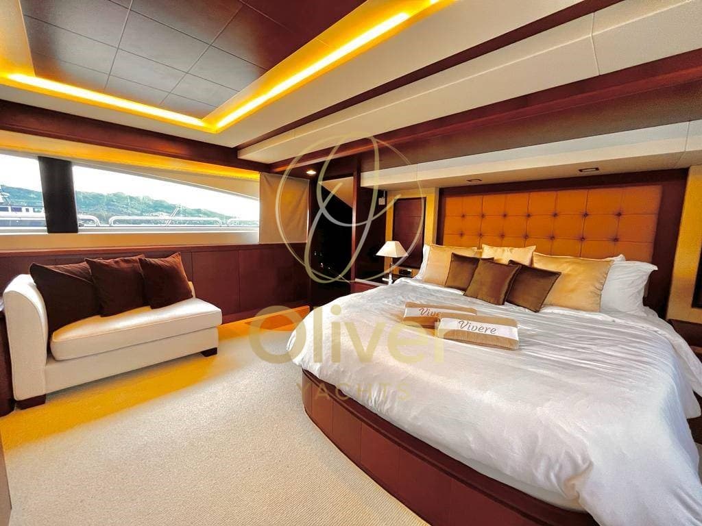 Azimut 105 usato - foto hero 15