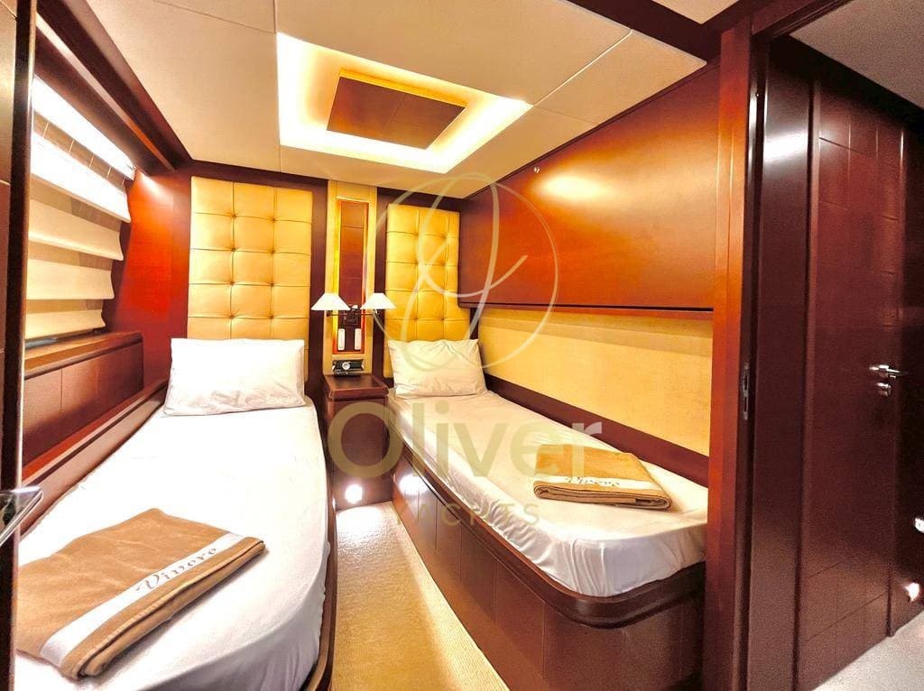 Azimut 105 usato - foto hero 18
