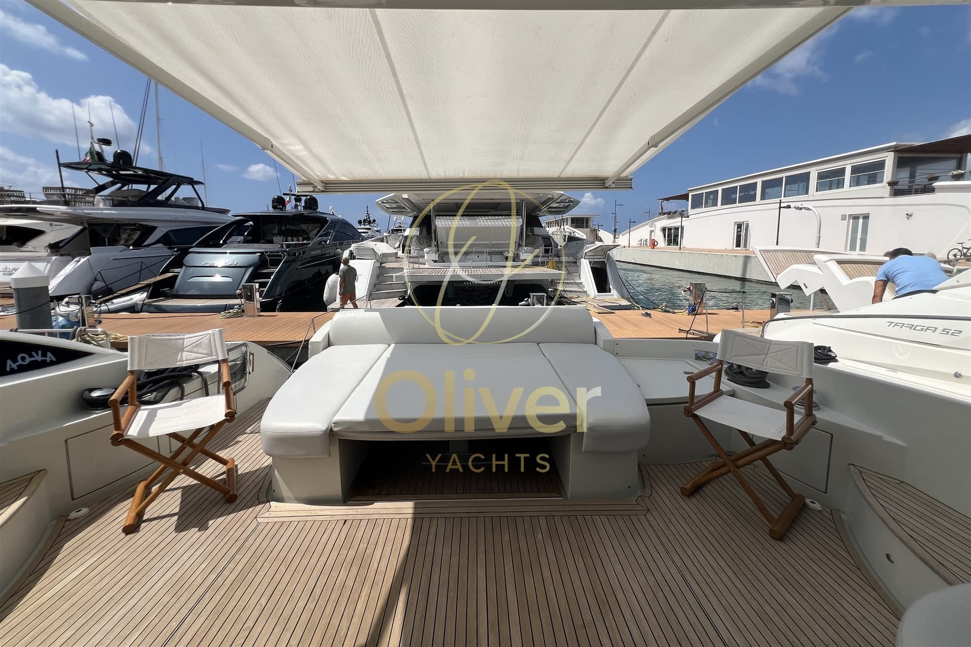 Azimut 62s - Interior View Azimut 62s - Interior View