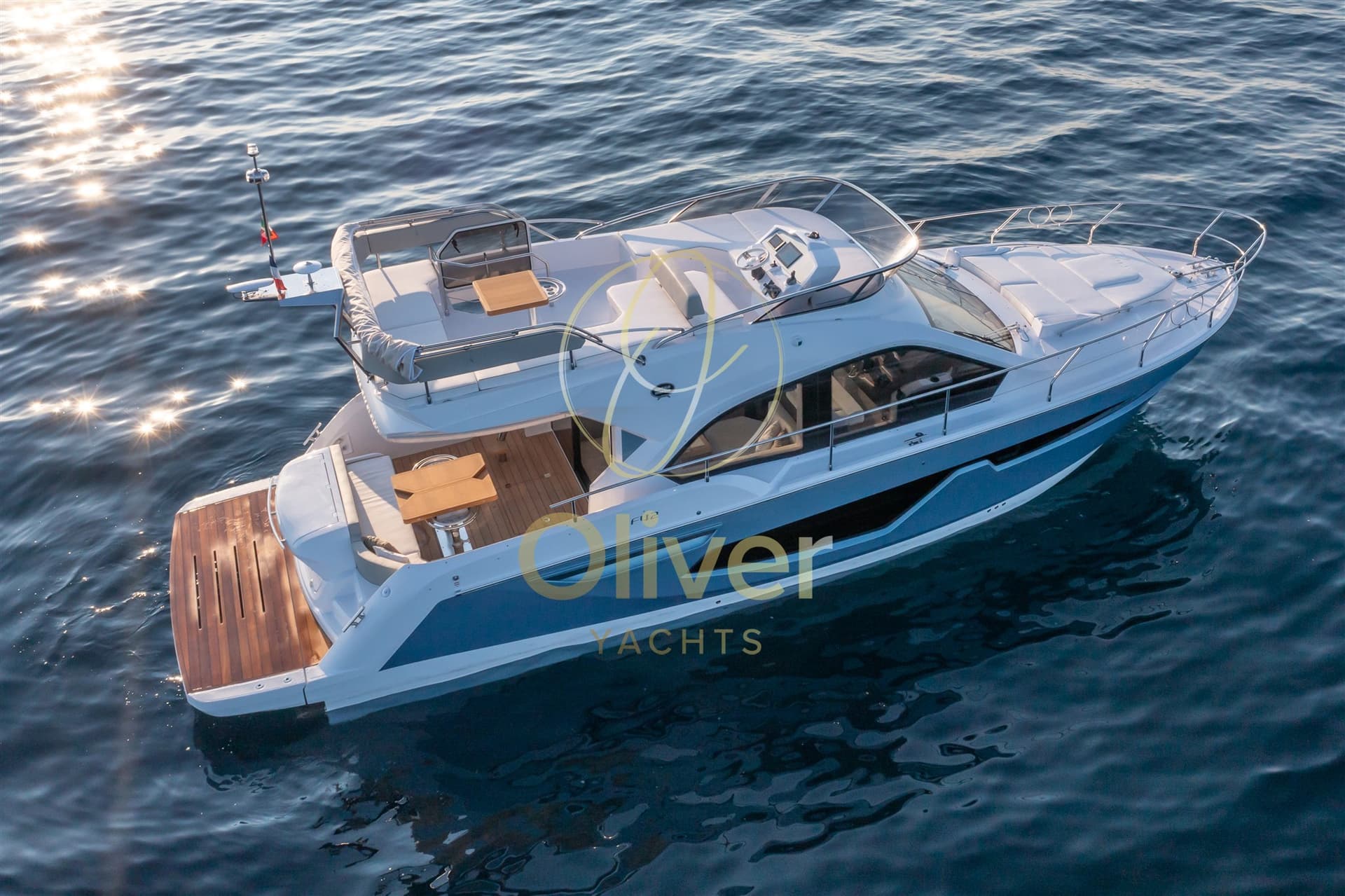 Sessa Marine 42 - Deck View Sessa Marine 42 - Deck View