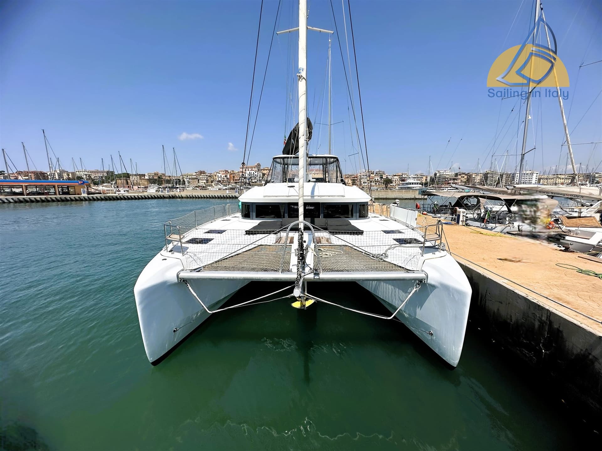 Lagoon Lagoon 50 - Detail View 1 Lagoon Lagoon 50 - Detail View 1